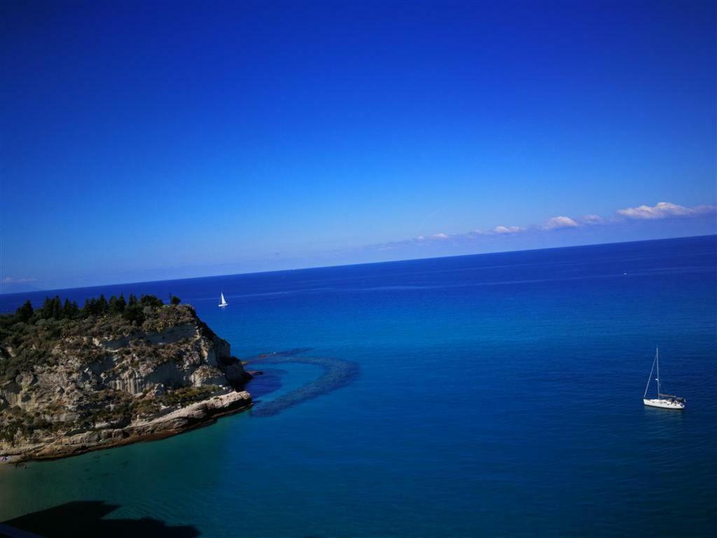 Isola Bella Sea-View Apartment Tropea Ngoại thất bức ảnh