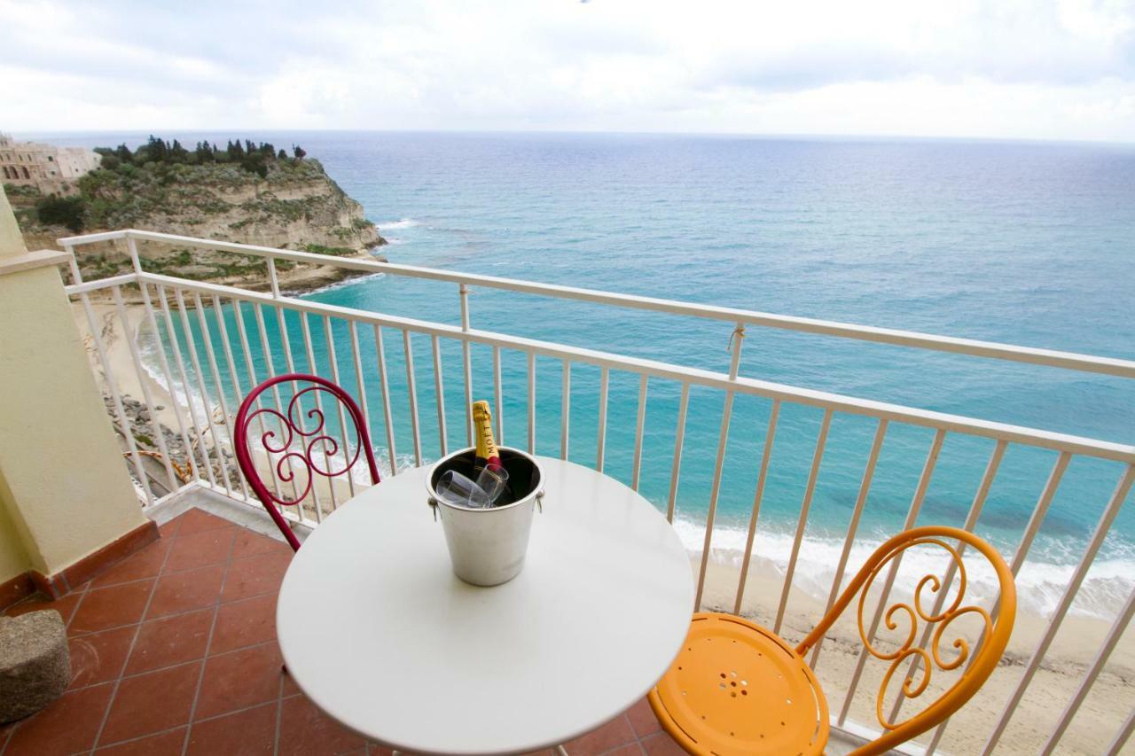 Isola Bella Sea-View Apartment Tropea Ngoại thất bức ảnh