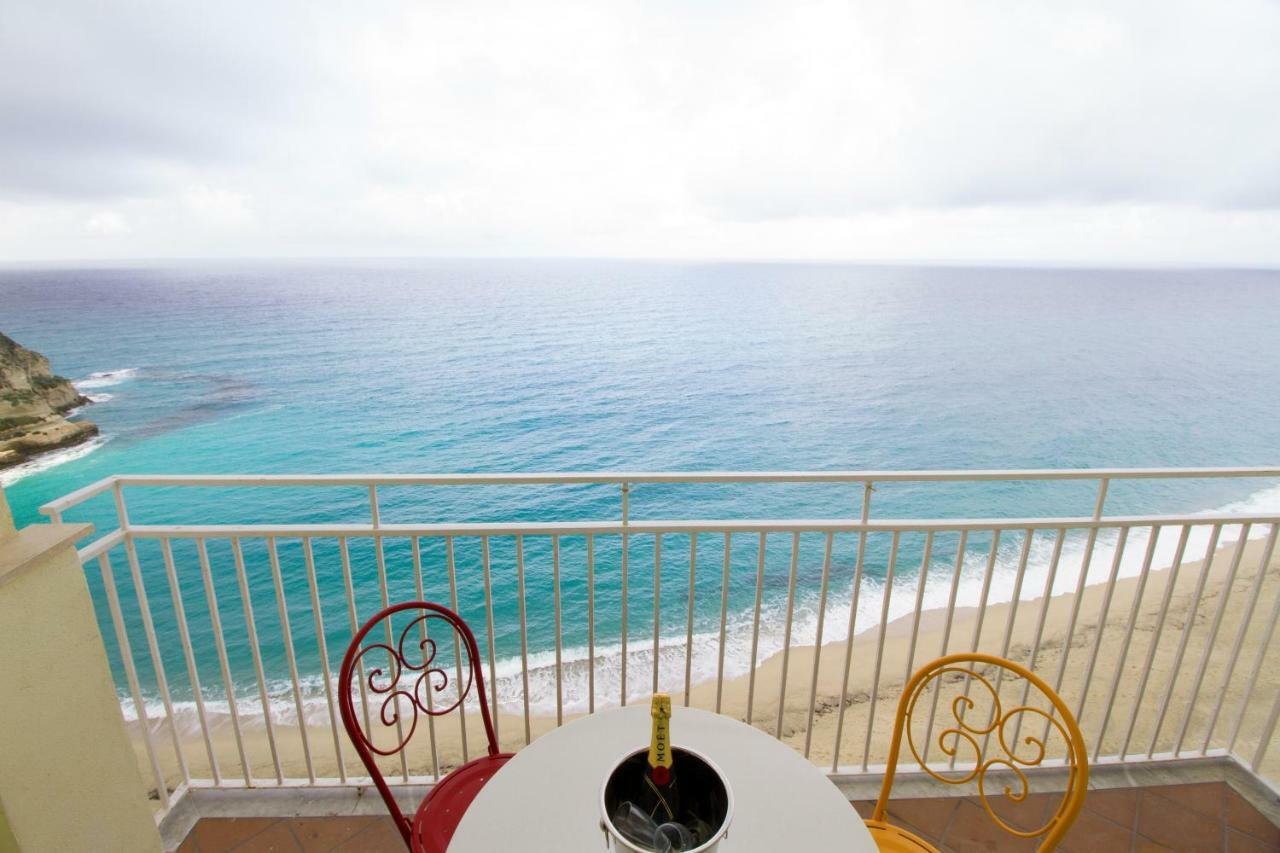 Isola Bella Sea-View Apartment Tropea Ngoại thất bức ảnh
